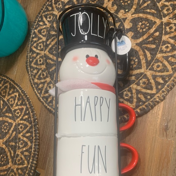 Rae Dunn 3 piece Snowman mug set with stand - Picture 3 of 4